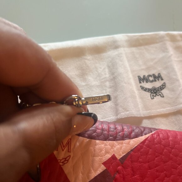 MCM wallet on Chain..RED - Picture 5 of 6